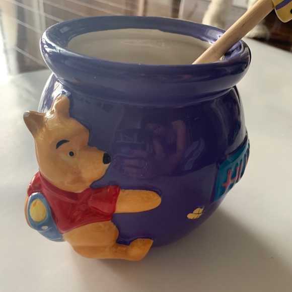 Warner Bros. Other - Winnie The Pooh Honey Pot - with Spoon